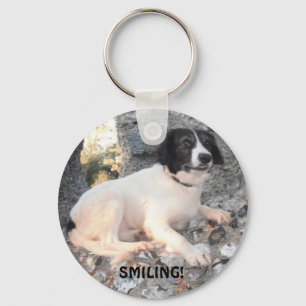 Chaveiro Key Chain Sprollie Visitando Castelo Sorrindo