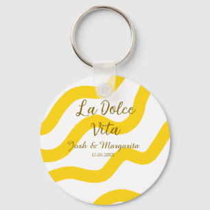 Chaveiro La Dolce Vita casal amarelo Nome data glit