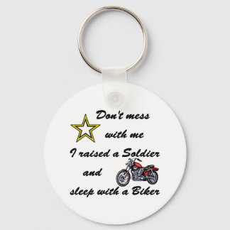 Chaveiro Levantou um Soldado e dormiu com um Biker