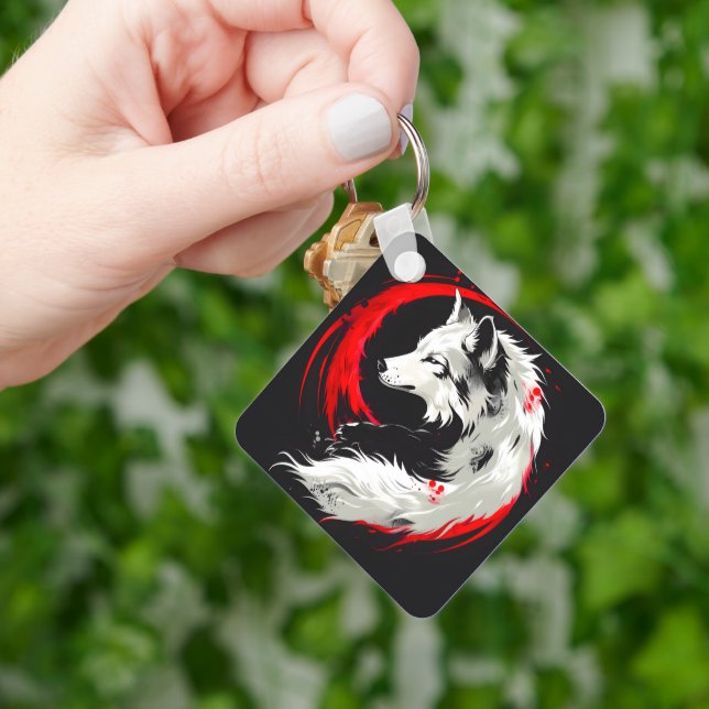 Chaveiro Lobo Vermelho Branco Lunar (Mão)