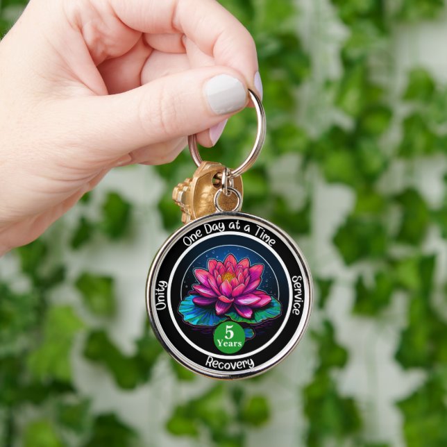 Chaveiro Lotus Sobriety Chip | Medalhão Personalizado de 12 (Mão)