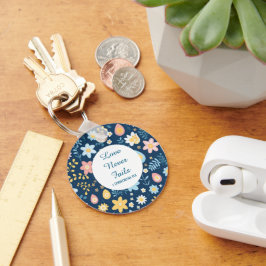 Chaveiro Love Never Fails Keychain