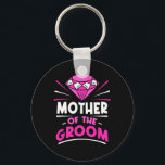 Chaveiro Mãe Do Solteiro Da Festa Do Groom Dando Casamento<br><div class="desc">Mãe Do Solteiro Da Festa Do Groom Dizendo Casamento Com A Mãe Mamãe</div>
