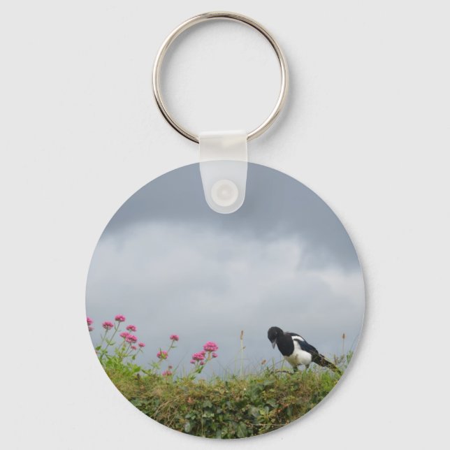 Chaveiro Magpie e flores silvestres. (Frente)