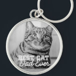 Chaveiro Melhor Pai De Gato De Foto Personalizada De Pet Mo<br><div class="desc">Este design simples e clássico é composto por tipografia serif e adiciona uma foto personalizada</div>