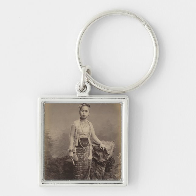 Chaveiro Menina Burmese nova, c.1875 (Frente)