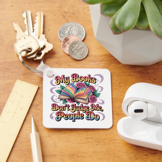 Chaveiro Meus livros não me julgam... (Mesa)