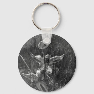 Chaveiro Milkweed Black and White Grunge