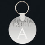 Chaveiro Monograma de brilho prateado e brilho<br><div class="desc">Luxo Silver Modern Ombre Faux caindo brilho e Chaveiro Elegante Sparkle. Essas Chaveiros podem ser personalizadas para incluir seu nome inicial e próprio e são um perfeito aniversário,  casamento,  chá de panela,  festa de solteira ou festa de aniversário.</div>
