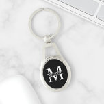 Chaveiro Monograma e Nome Personalizados<br><div class="desc">Monograma personalizado e presentes de nome com monograma personalizado e nome no estilo de fonte de serif clássico. Perfeito como presentes de dia de os pais para pai,  presentes para avô,  marido,  noivo,  melhor homem,  padrinhos de casamento e muito mais.</div>