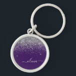 Chaveiro Monograma Glam Glitter Roxo Prateado<br><div class="desc">Pulseiras de Monograma de Nome em Glitter Prateado e Roxo (Corrente de Chave). Isto torna o presente perfeito para o aniversário de 16 anos,  casamento,  chá de noiva,  aniversário de casamento,  chá de bebê ou festa de despedida de solteira para alguém que ama luxo e estilos chiques e glamorosos.</div>
