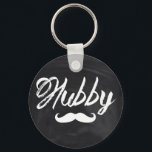 Chaveiro Mustache Groom Honeymoon hubby<br><div class="desc">O Sr. Mustache Groom Honeymoon dá presentes.</div>