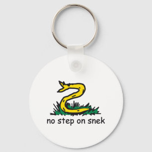 Chaveiro Nenhum passo no meme snek Gadsden paródia SnekRigh