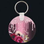 Chaveiro Nome das florais de burgundy burgundy, cor-de-rosa<br><div class="desc">Derrapagem brilhante rosa,  pingar de tinta em um fundo metálico burgundy faux. Flores de cor ouro e rosa. Modelo do seu nome. O nome em cor-de-rosa pastel é escrito com um script estilo moderno e moderno,  escrito à mão. Texto curvo, </div>