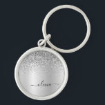 Chaveiro Nome do Monograma do Glam Metal Glitter de Prata<br><div class="desc">Chaveiros com nomes De Monograma (Cadeia-Chave) De Folha De Silver Faux Folhas Metálicas Sparkle Glitter Brugado Metal Monograma (Cadeia-Chave). Isto faz o doce e perfeito aniversário de 16 anos, casamento, chá de panela, aniversário, chá de fraldas ou festa de solteira presente para alguém que ama luxo de luxo e estilos...</div>