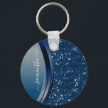 Chaveiro Nome manuscrito Marinho Blue Metal Glitter<br><div class="desc">Este design pode ser personalizado na área fornecida pela alteração da foto e/ou do texto. Ou pode ser personalizado clicando em Personalizar este Modelo e, em seguida, escolhendo o clique para personalizar mais a opção e excluir ou alterar a cor do plano de fundo, adicionar texto, alterar a cor ou...</div>