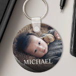 Chaveiro Nome Personalizado E Nome Do Bebê<br><div class="desc">Crie seu próprio chaveiro redondo personalizado com seu nome personalizado e sua foto memorável.</div>