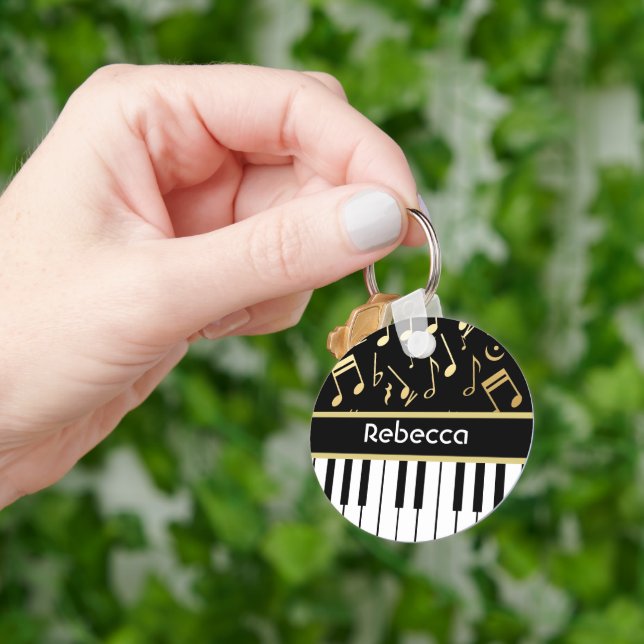 Chaveiro Notas Musicais e Chaves Pianas Pretas e Douradas (Mão)