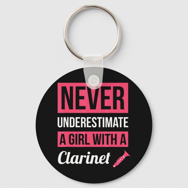 Chaveiro Nunca Subestime Uma Rapariga Com Um Clarinet. (Frente)