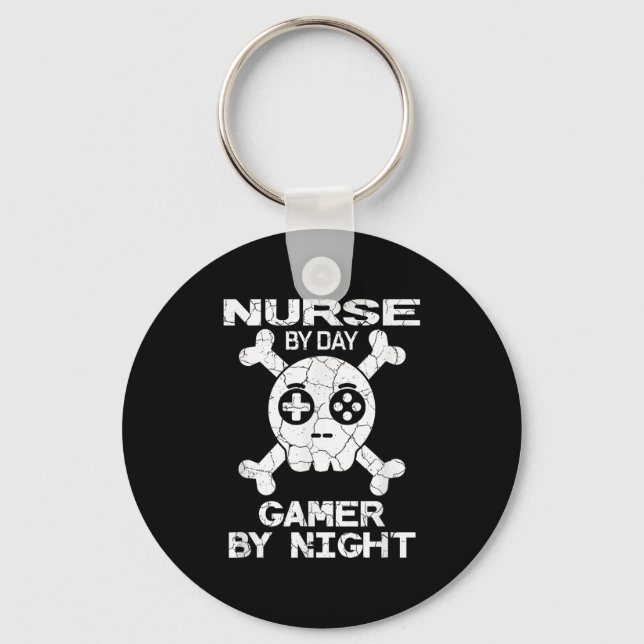 Chaveiro Nurse By Day Gamer By Night - Gaming Quote  (Frente)