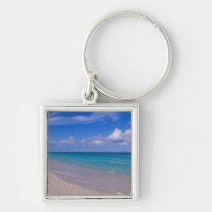 Chaveiro Nuvem no céu azul sobre o Sandy Beach