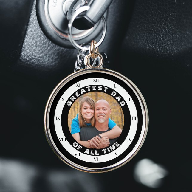 Chaveiro O maior Pai da família de relógio GOAT All Time (greatest dad of all time roman numeral clock round silver keychain)