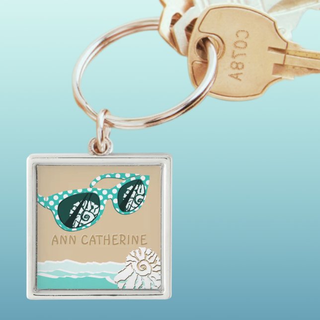 Chaveiro Óculos de Sol com Bolinhas Turquesa Nome de Concha (Turquoise Polka Dots Sun Glasses Beach Shell Name Keychain)