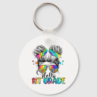 Chaveiro Olá Menina do 1º Ano com Coque de Cabelo Desgrenha