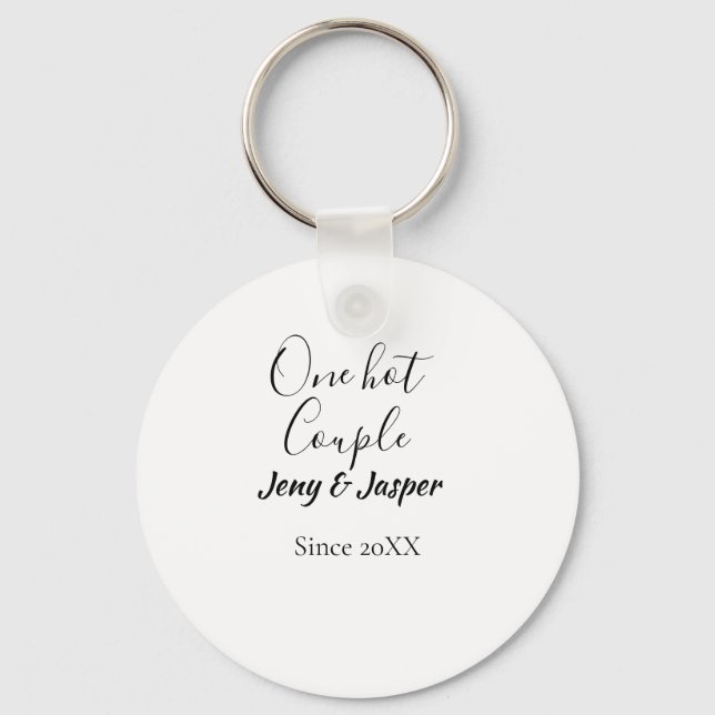 Chaveiro One hot couple add name since 20XX year date (Frente)