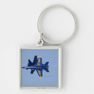 Chaveiro Os anjos azuis executam a passagem da faca-borda