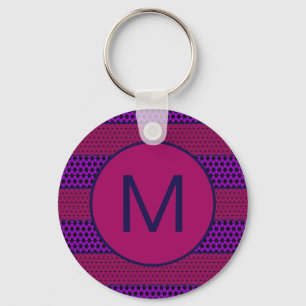 Chaveiro Padrão de Monograma Listrado Roxo e Magenta