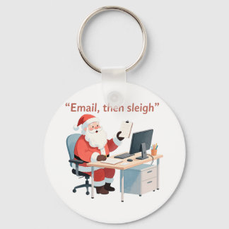 Chaveiro Papais noeis trabalhando em uma mesa balanceando e