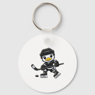 Chaveiro Pato Chibi Jogando Hóquei no Gelo Design Fofo