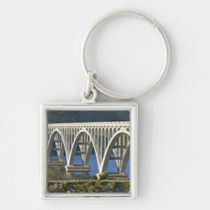 Chaveiro Patterson Memorial Bridge rodovia 101 sobre