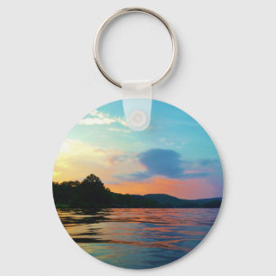 Chaveiro Pêssego e Sunset Azul no lago de montanha