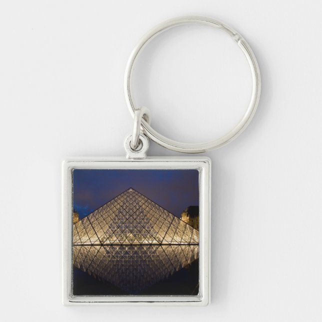 Chaveiro Pirâmide do Louvre pelo arquiteto I.M. Pei em (Frente)