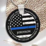 Chaveiro Polícia Personalizada do Policial<br><div class="desc">Abençoados são os Pacificadores, pois eles serão chamados de filhos de Deus. Chaveiro de linha azul fina personalizada para policiais e polícias. Personalize com o número de crachá do policial. Esta chaveiro de oração policial personalizada é perfeita para presentes de graduação na academia de polícia para oficiais recém-formados, ou presentes...</div>