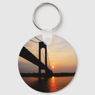 Chaveiro Ponte de Verrazano no alvorecer