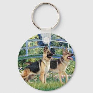 Chaveiro Ponte Lily Pond - Dois German shepherd