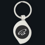 Chaveiro Prata do monograma de script branco e preto elegan<br><div class="desc">Surpreende-me que alguém especial com este chaveiro de prata de monograma preto e branco Elegante. É um design moderno com fundo negro e letra monográfica moderna em letras brancas no centro. CLIQUE EM PERSONALIZAR OPÇÕES DE MODELO E SIMPLESMENTE INSIRA A CARTA DO MONOGRAMA PARA VER COMO É A SUA PORTA...</div>