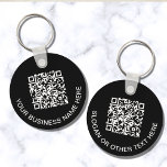 Chaveiro Promocional de Código QR Moderno Preto<br><div class="desc">Chaveiro preto moderno para sua empresa ou organização,  Adicione seu código QR ou logotipo e duas linhas de texto personalizado,  como o nome da sua empresa,  slogan,  obrigado você etc.,  em uma simples tipografia branca.</div>