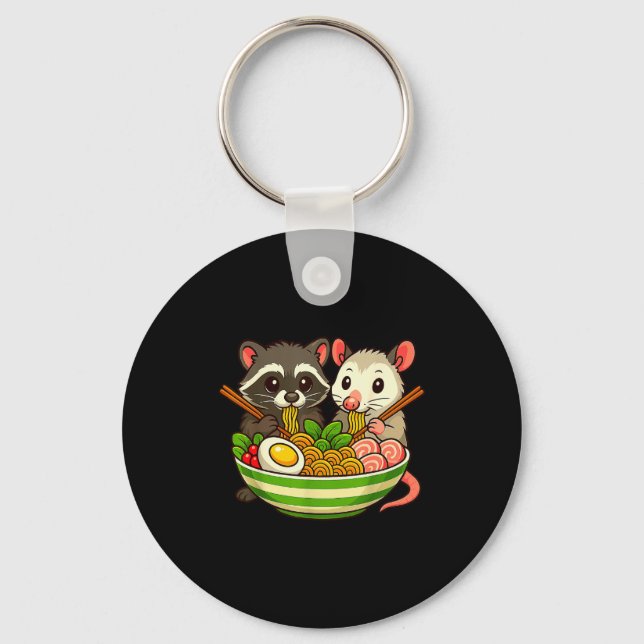 Chaveiro Raccoon And Ossum Eating Ramen Noodles  (Frente)