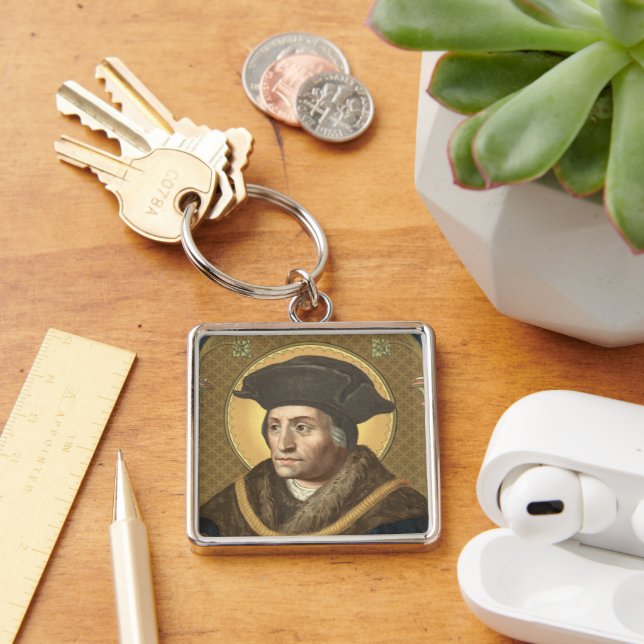 Chaveiro Rua. Thomas More (SAU 026) Premium Metal (Mesa)