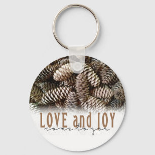 Chaveiro Rustic Holiday Love and Joy Pine Cone