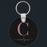 Chaveiro Script de Monograma Dourado de Rosa preto Elegante<br><div class="desc">Rosa Elegante Chic Rosa Dourada Script Monograma num Chaveiro preto redondo. Fácil de personalizar com seu próprio nome e detalhes. Perfeito para o seu estilo de vida luxuoso! Entre em contato conosco em cedarandstring@gmail.com se precisar de assistência com o design ou produtos correspondentes.</div>