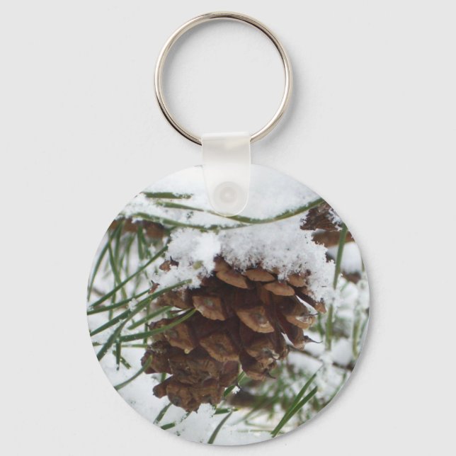 Chaveiro Snowy Pine Cone I Winter Nature Photoshop (Frente)