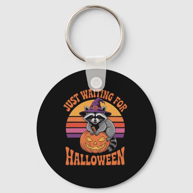 Chaveiro Só Esperando Pelo Halloween Raccoon Pumpkin Witch  (Frente)