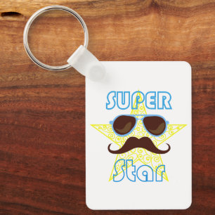 Chaveiro Super Star de óculos de sol e bigode