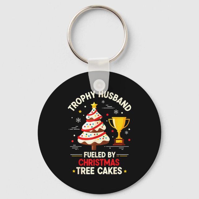 Chaveiro Trophy Retro Husband Fueled By Christmas Tree Cake (Frente)