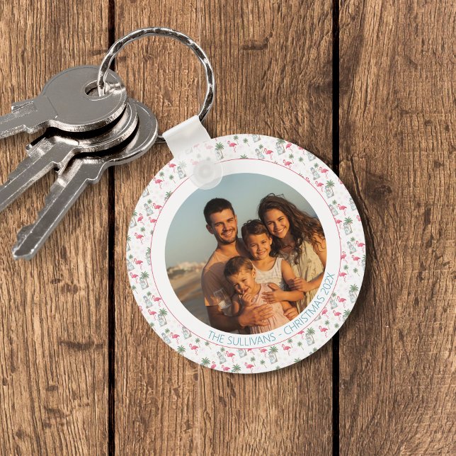 Chaveiro Tropical Christmas Pink Flamingo Family Photo (Pink flamingo pattern family photo keychain)